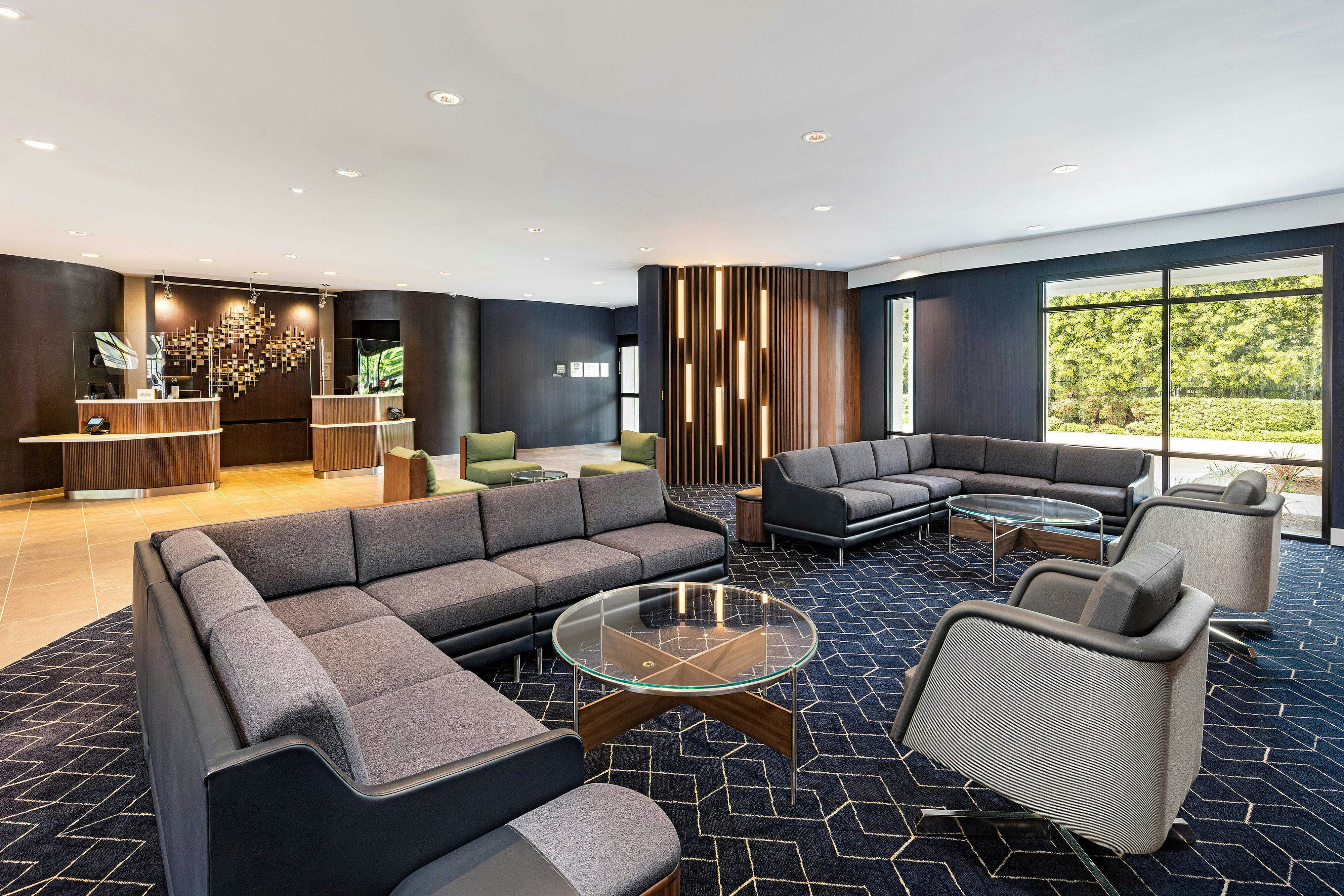 Courtyard By Marriott Anaheim Resort Convention Center 8/17