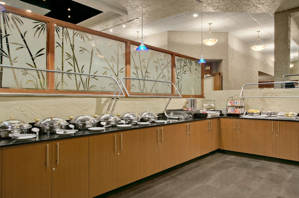 Crowne Plaza Columbus North-Worthington 41/56