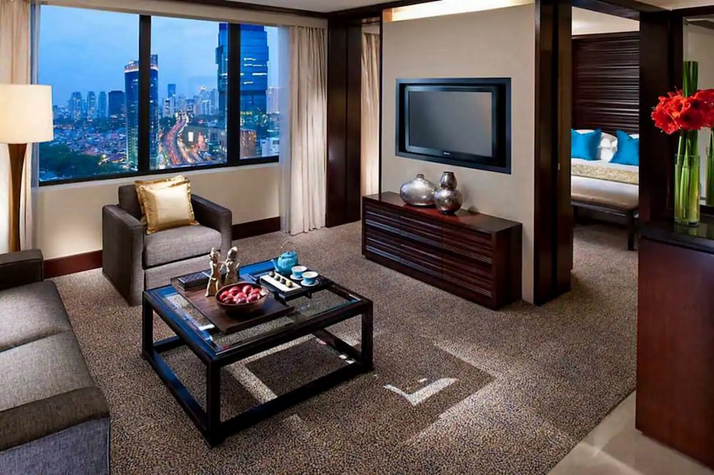 Mandarin Oriental, Jakarta 54/86