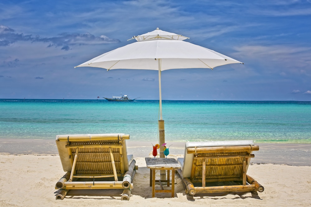 FRIDAYS BORACAY RESORT 37/50
