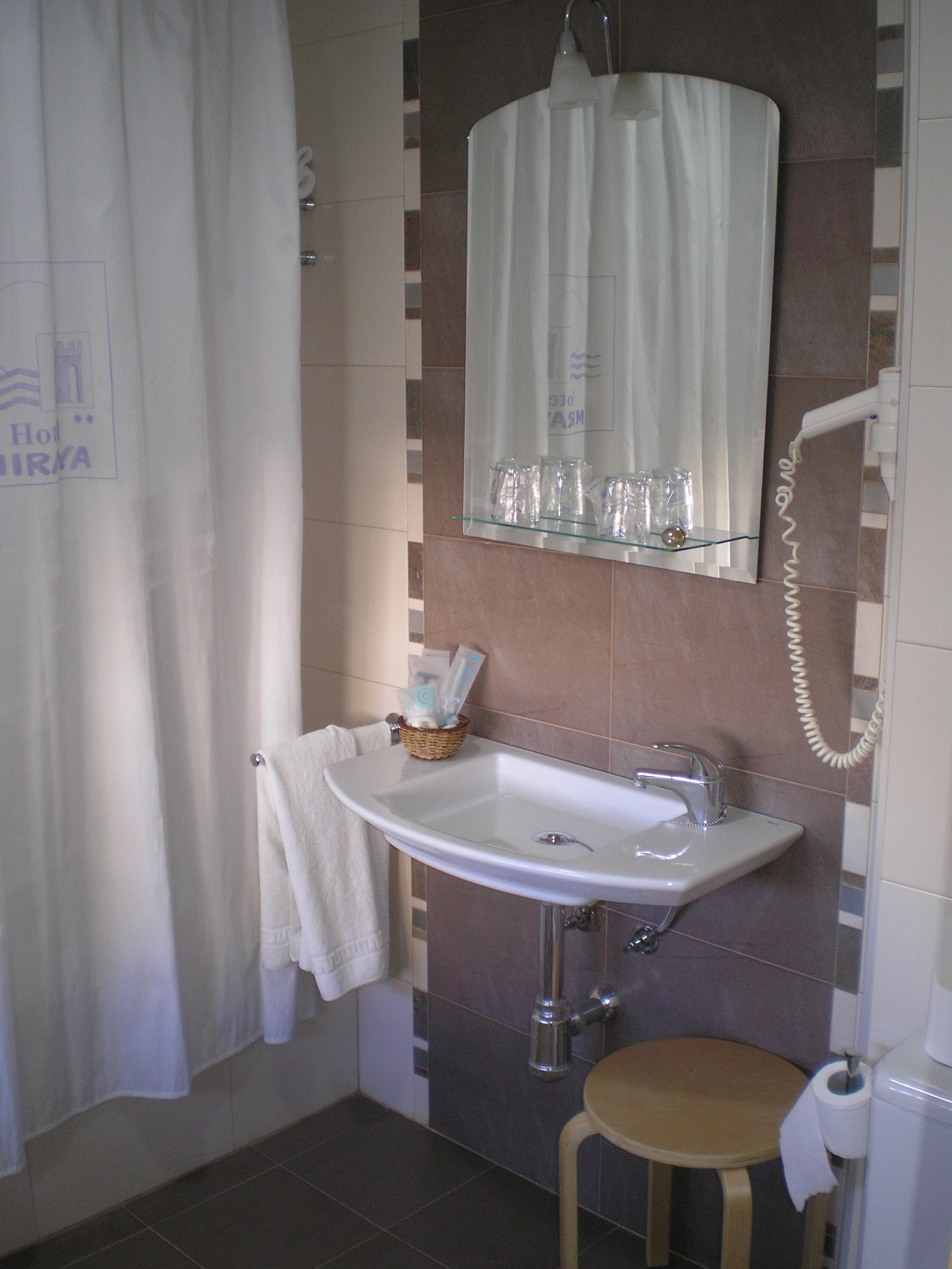 غرفة قياسية بسرير مزدوج أو سريرين منفصلين، Hotel Miraya 8/8