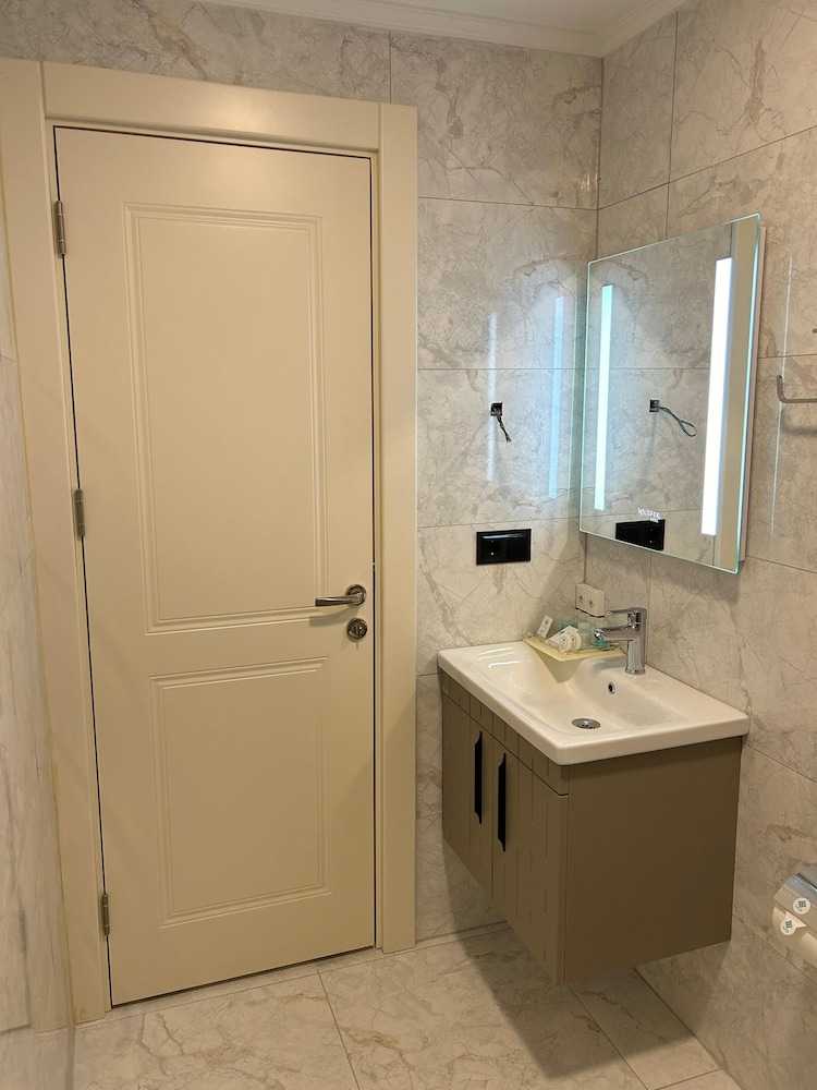 By Otel Nilüfer 45/50