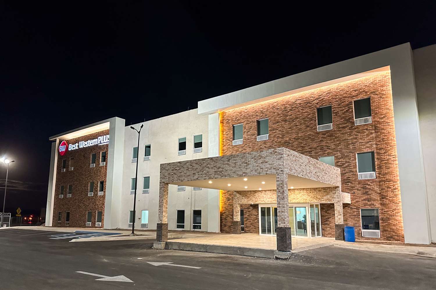 Best Western Plus Sacramento 8/27