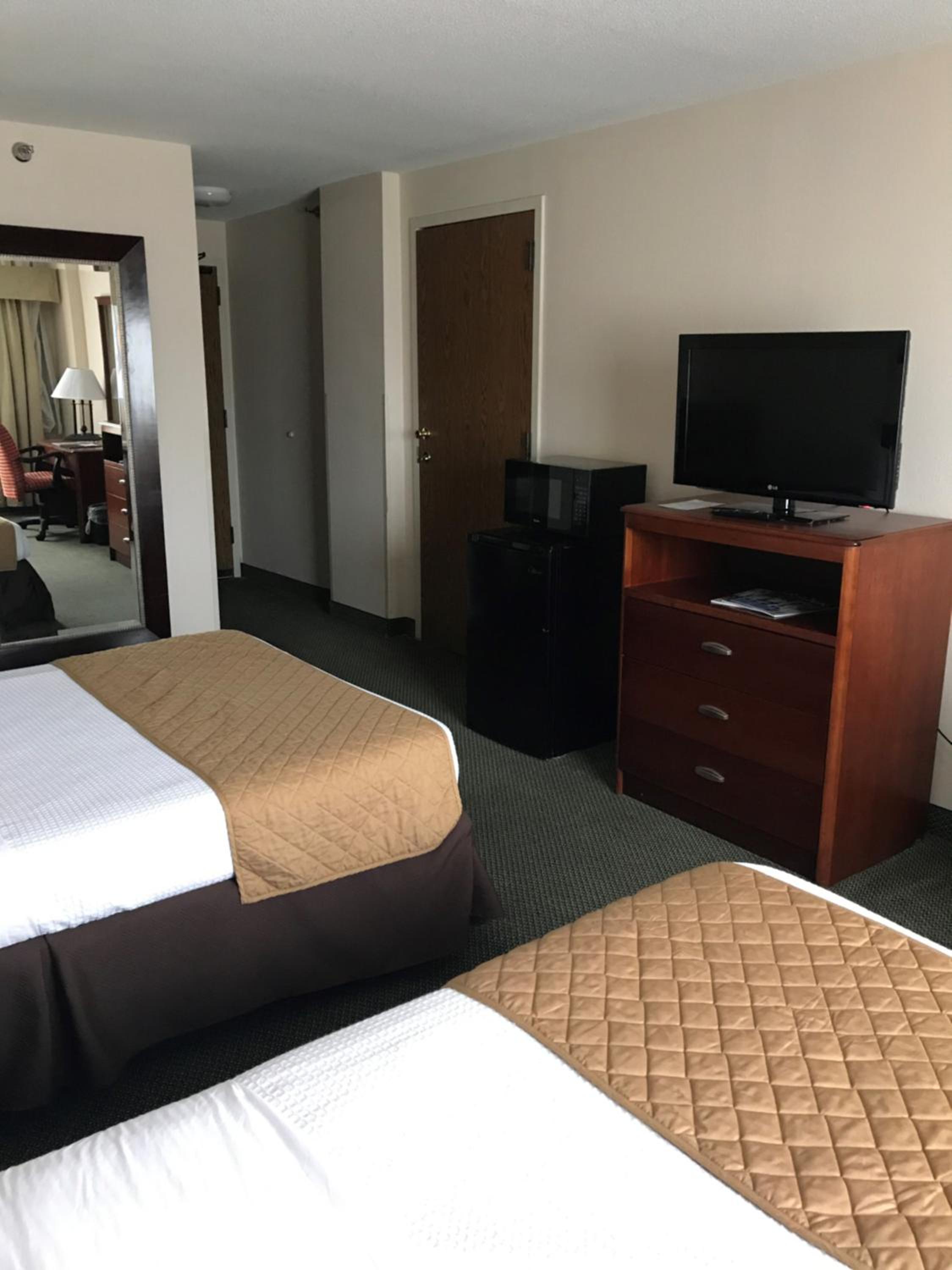 Mini, Suite, Double Bed، Capital Plaza Hotel 3/6