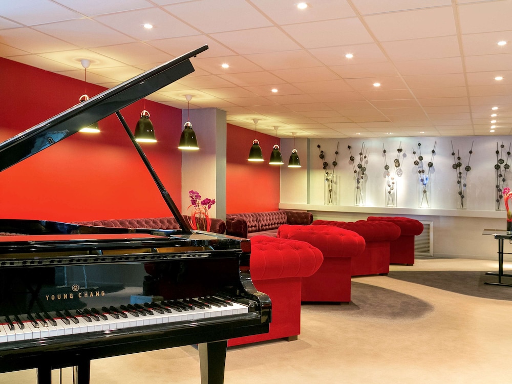 Mercure Bordeaux Lac Hotel 12/77