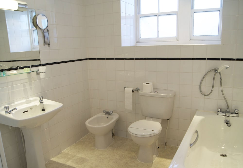 Best Western Bulkeley Hotel 40/44