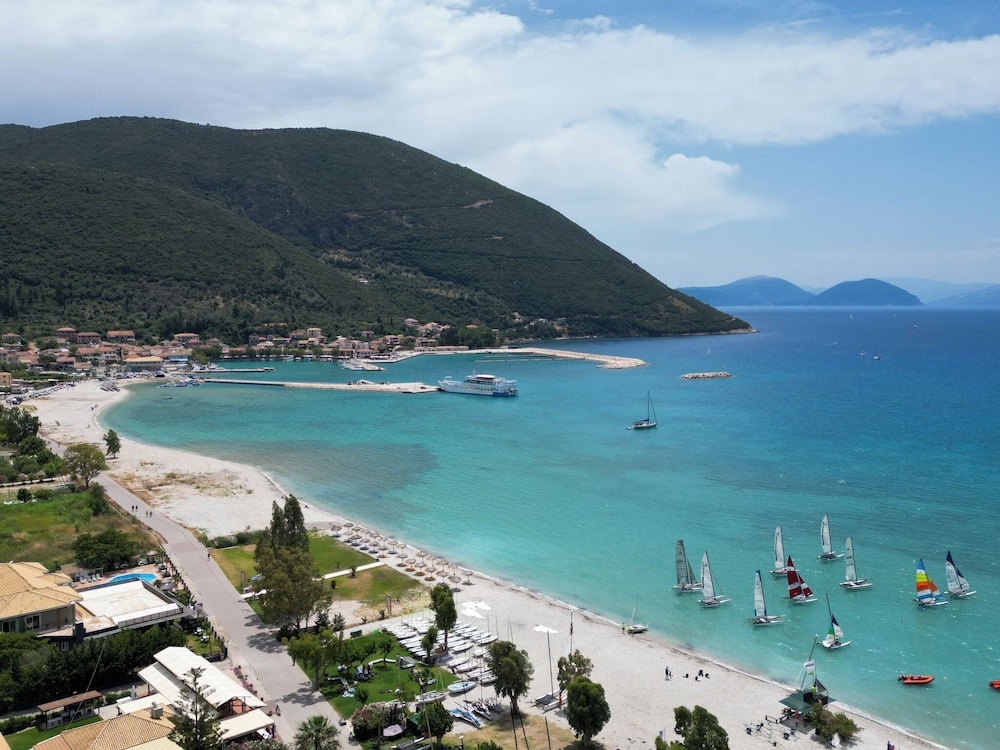 Elisso Hotel 41/50
