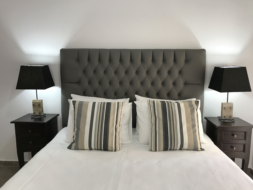 Aloe Luxury Apartments And Suites 17/50
