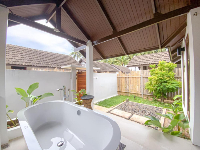 Private, Villa, Bathtub، Chumphon Cabana 2/4