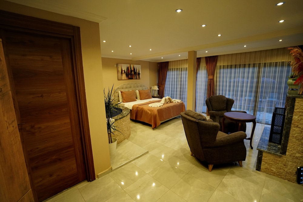 Alesta Butik Otel 26/36