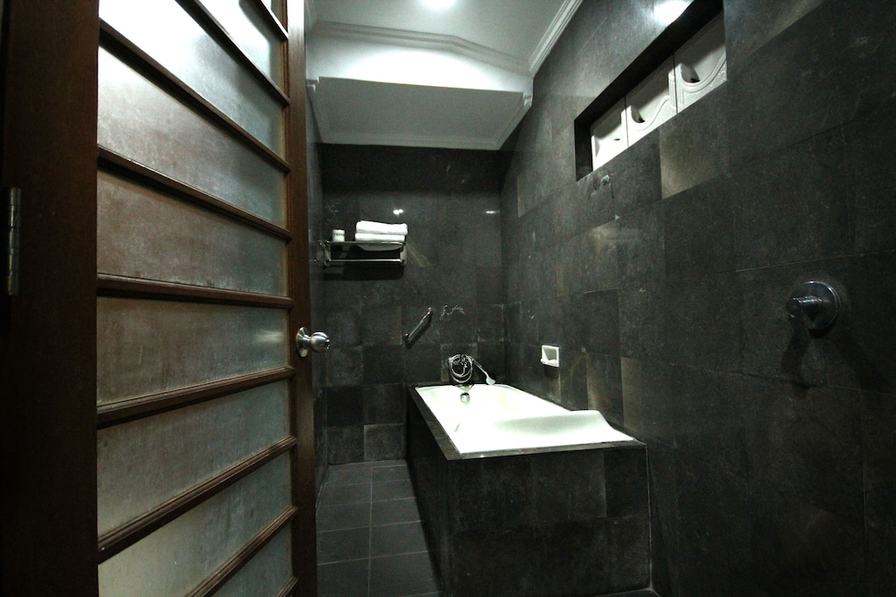 Deluxe, Single Bed, Swastika Guest House 5/5