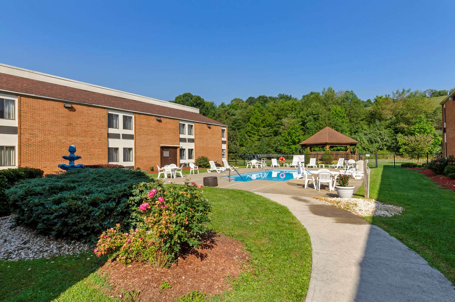 Comfort Inn Bluefield, VA 34/39