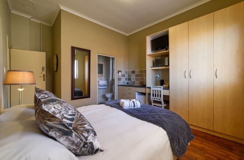 Leeuwenzee Guest House 13/50