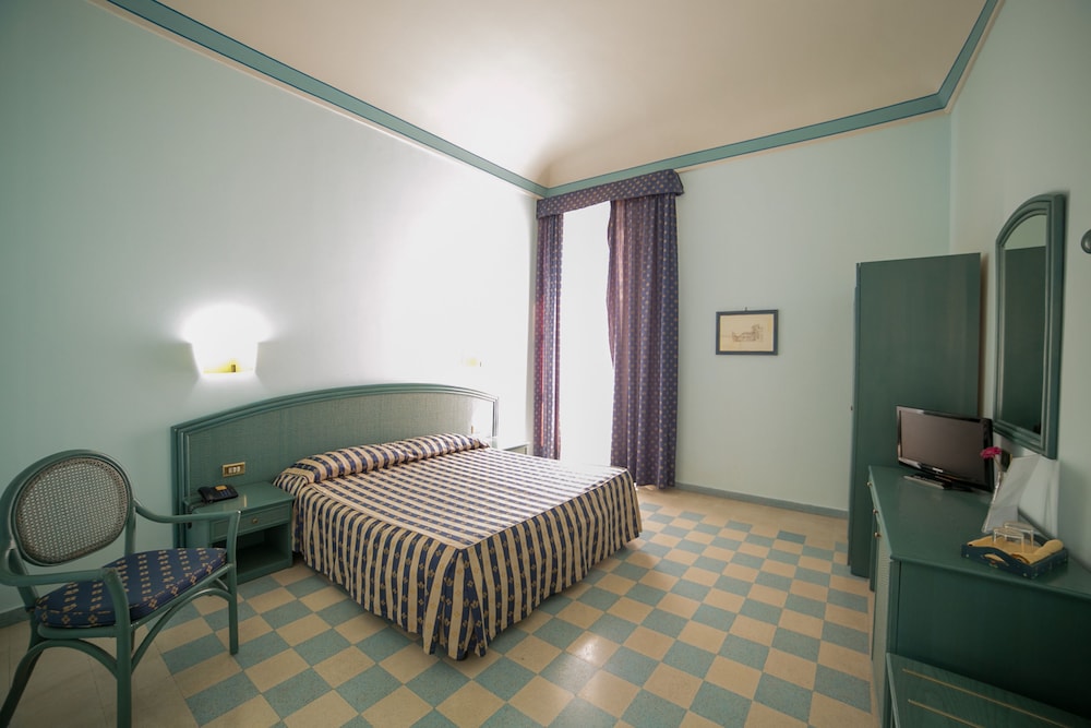 Gran Bretagna Hotel 16/36