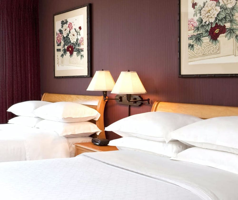 Sheraton LaGuardia East Hotel 6/27
