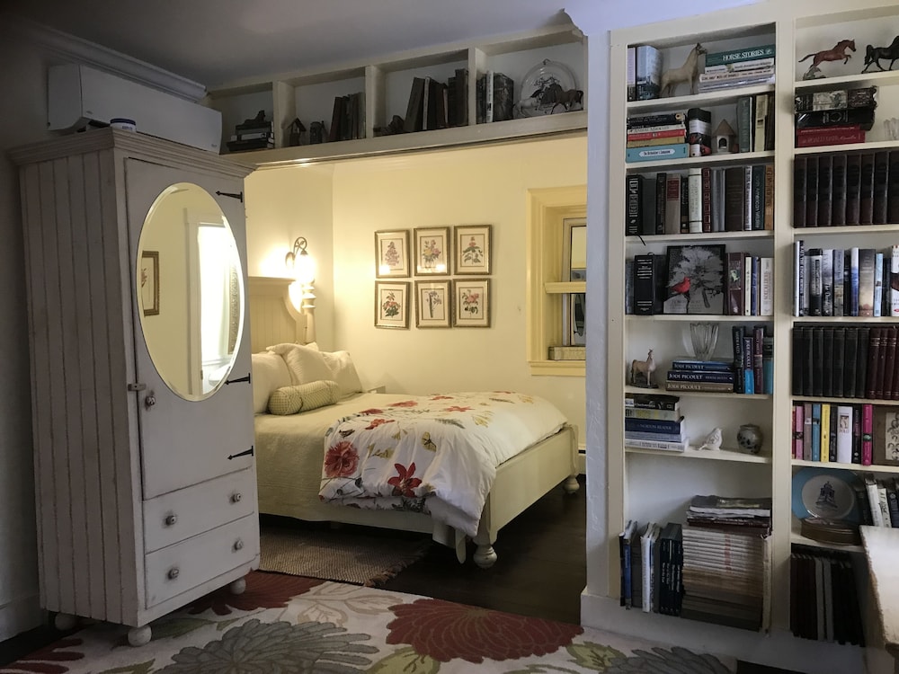 Fallen Tree Farm Bed & Breakfast 10/50