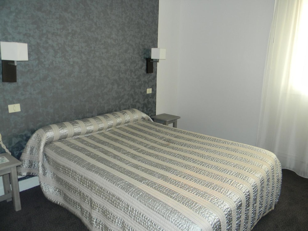 Brit Hotel Cahors Le Valentre 41/70