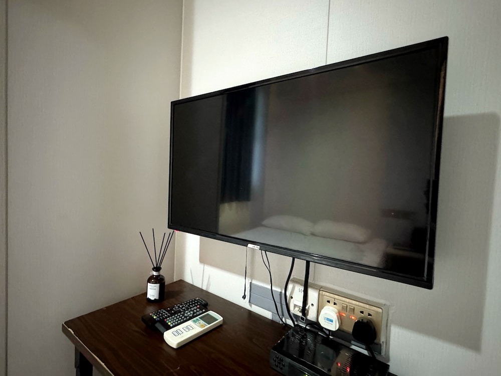 K Hotel 14 34/48