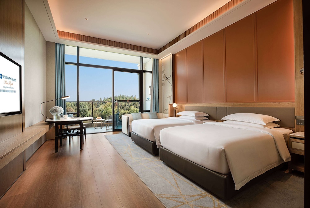 Wyndham Grand Plaza Royale Xiangai Mountain Fuzhou 7/33