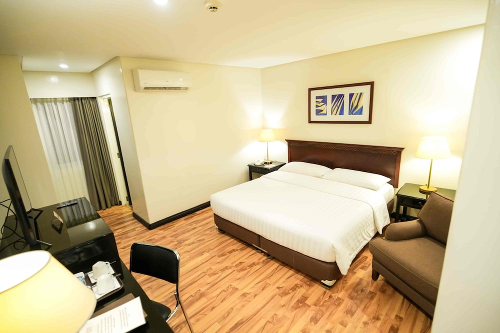 Super, Deluxe, King Bed
