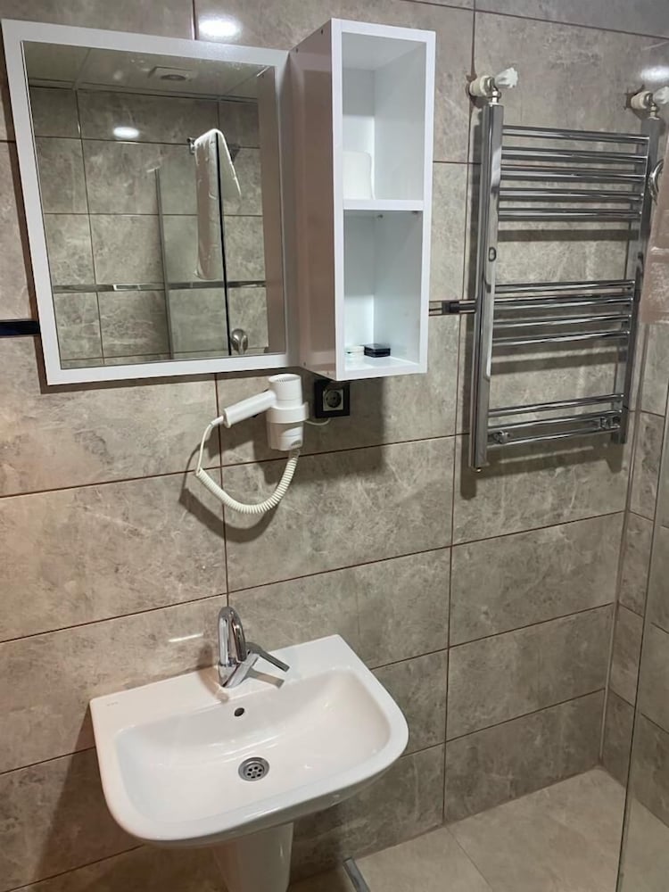 Zumrut Palas Otel 37/44