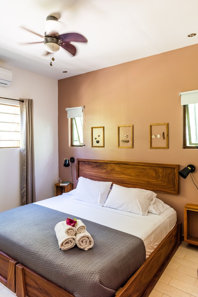 1 BEDROOM, VILLA, TERRACE