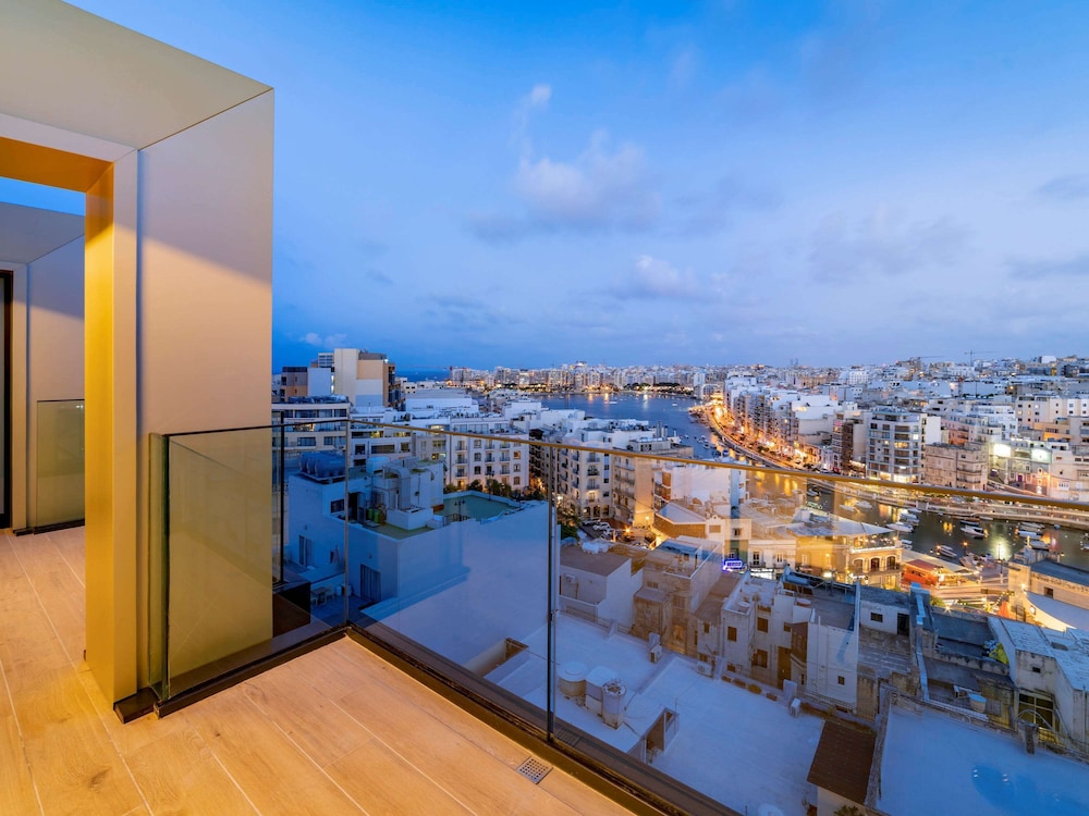Mercure St. Julian s Malta 36/69
