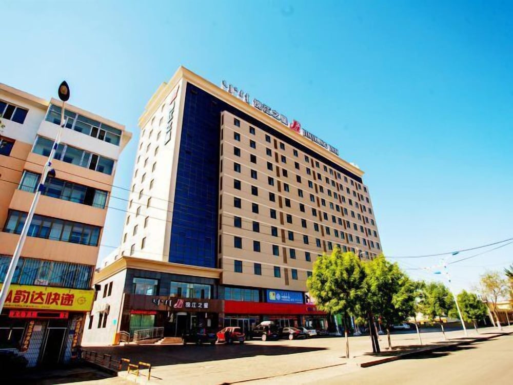 Jinjiang Inn (Tumed Right Banner Salaqi Railway Station) 3/31