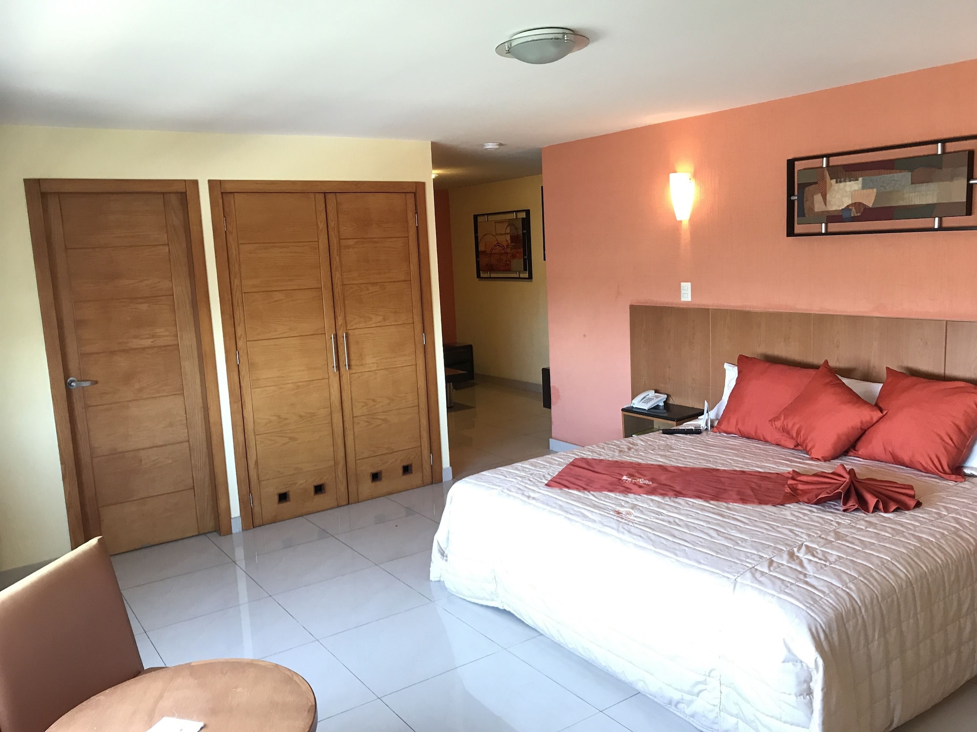 JUNIOR SUITE, STUDIO