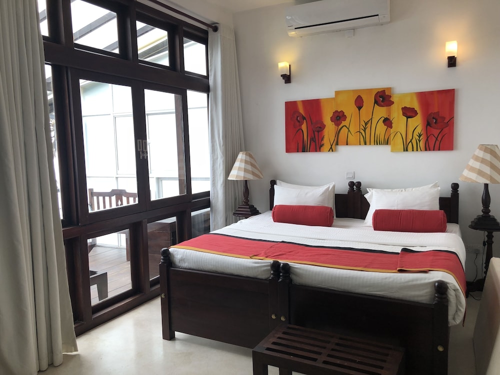 DELUXE, SEA VIEW