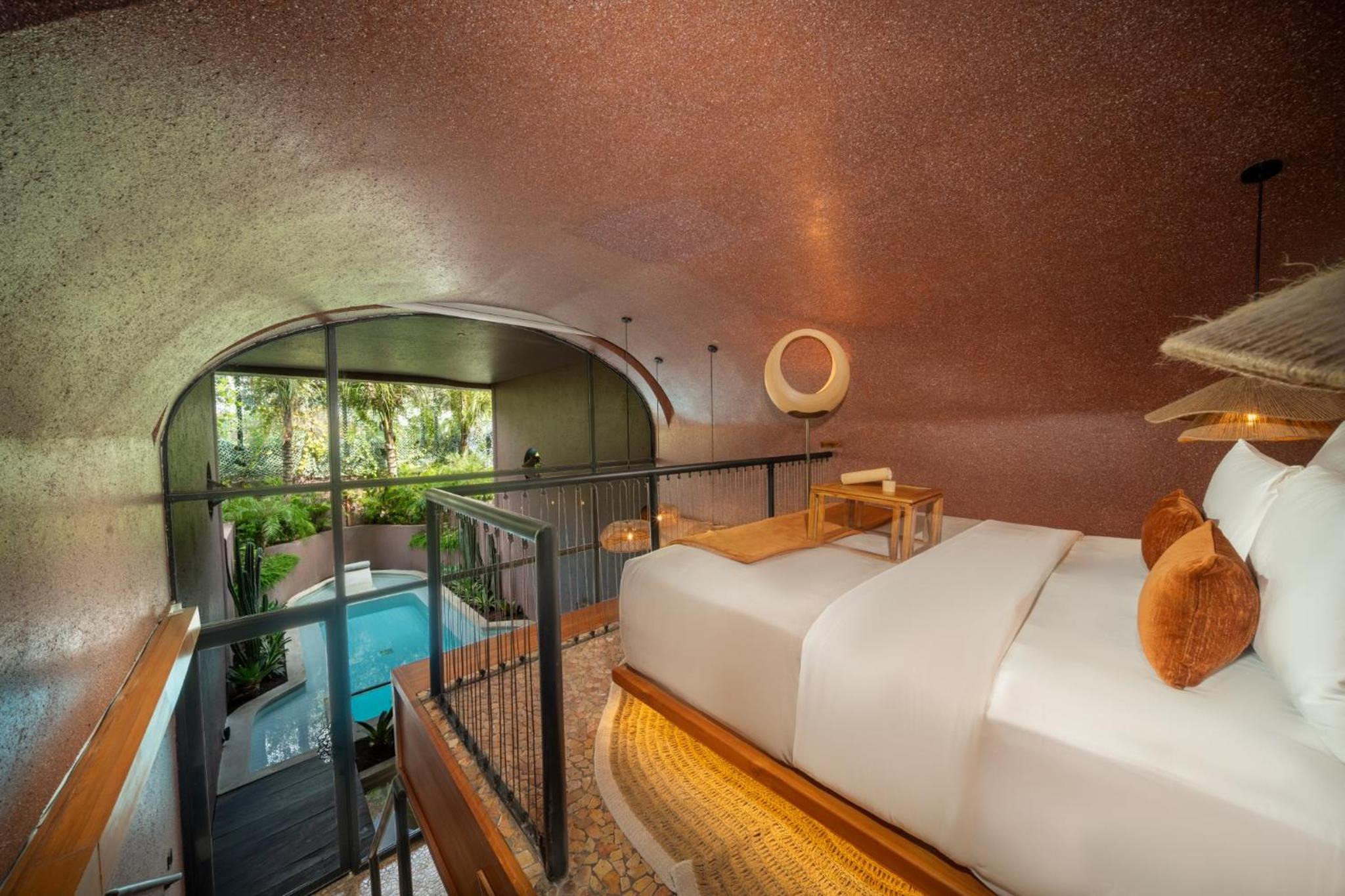 1 BEDROOM, VILLA