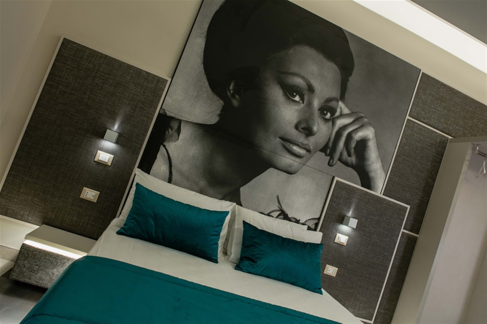 Via Veneto Luxury Suites 34/50