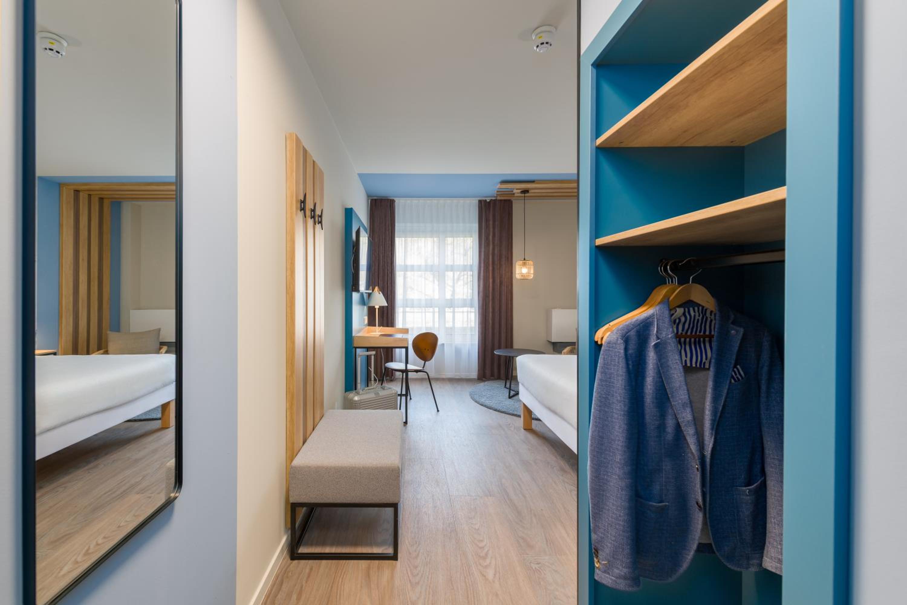 غرفة سوبيريور بسرير كينج بإطلالة على النهر، ibis Styles Regensburg 10/10