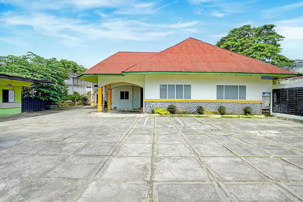 Hotel O Padang near Pantai Padang formerly Hotel Ranah Bundo 35/40