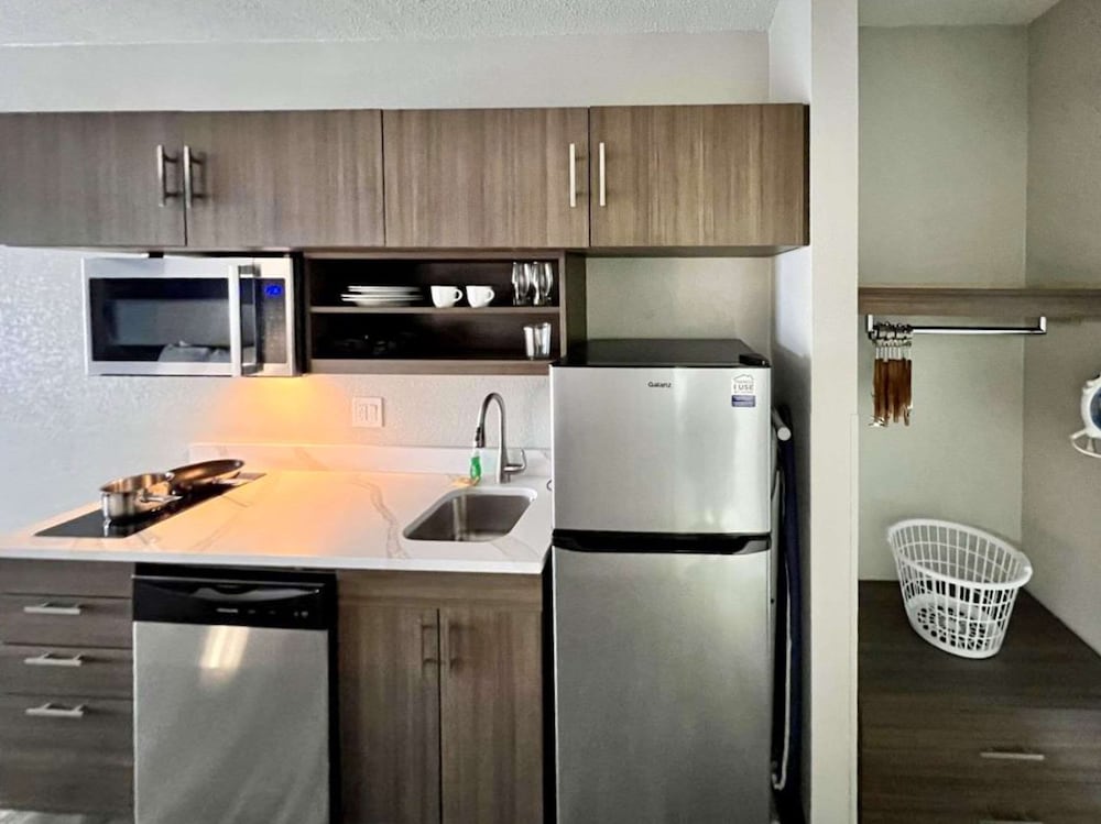 MainStay Suites Joliet I-80 45/47