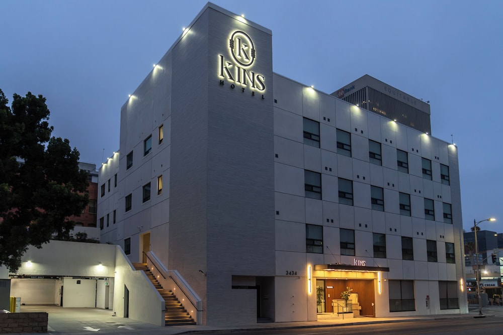 Kins Hotel 4/50