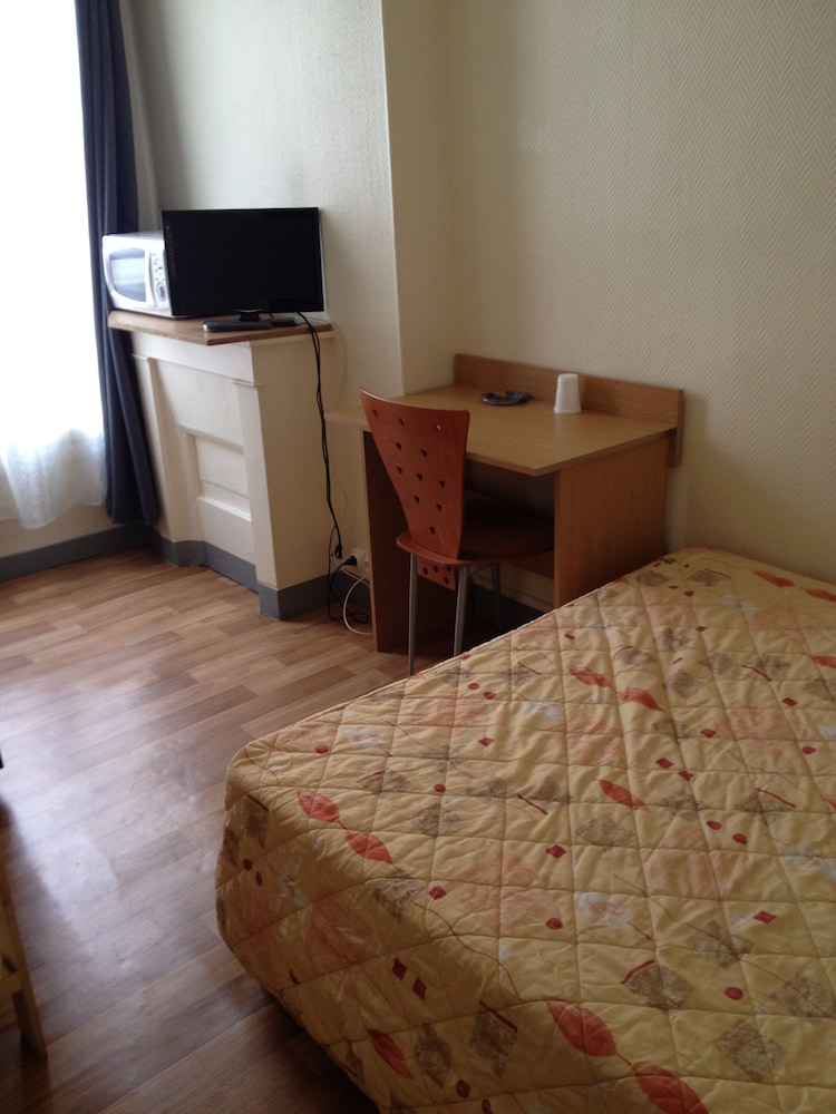 Au Royal Mad Hotel 26/36