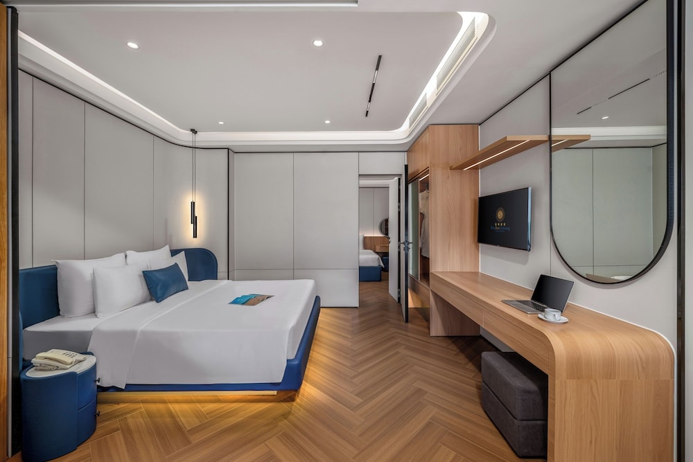 CONNECTING, LUXURY, APARTMENT