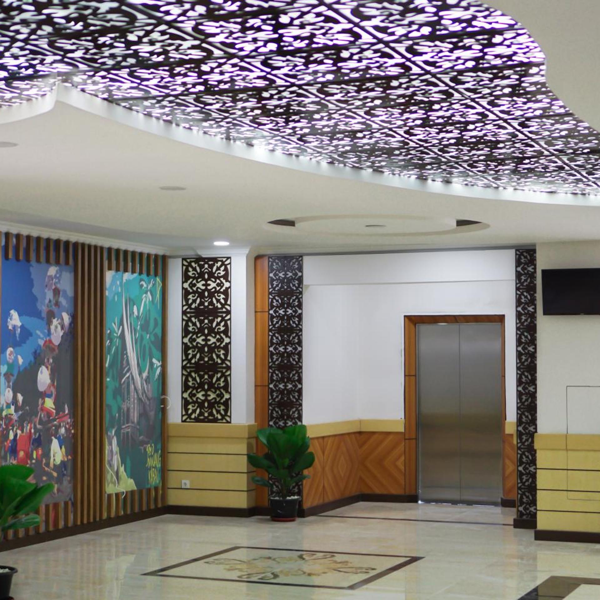 UNP Hotel and Convention Center 2/37