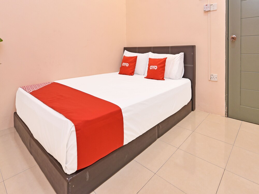 Oyo 89777 Urbanstay Kuantan 14/39