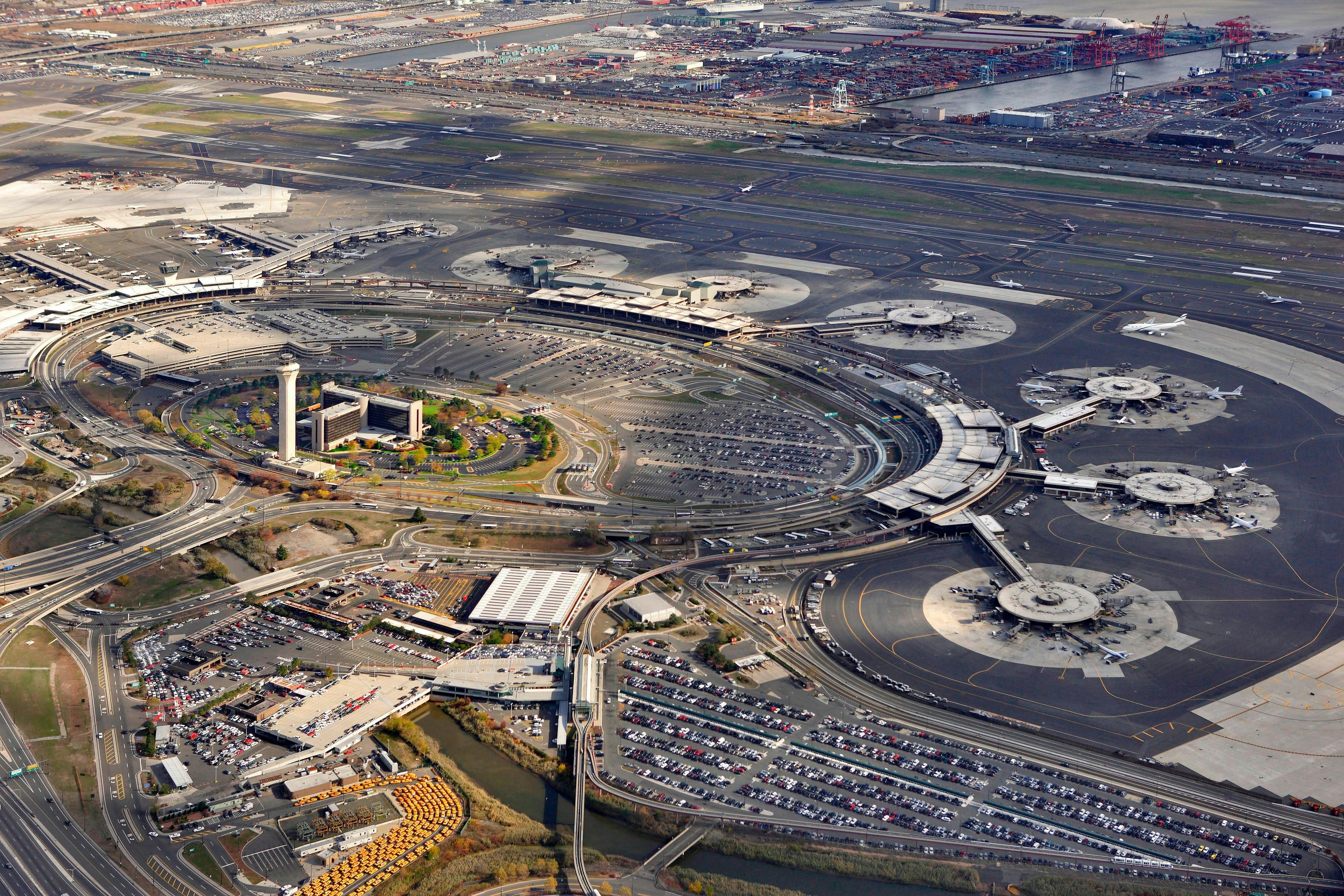 Newark Liberty International Airport Marriott 45/45