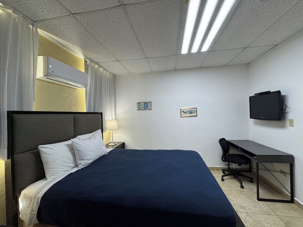 Sandy Beach Hotel 23/57
