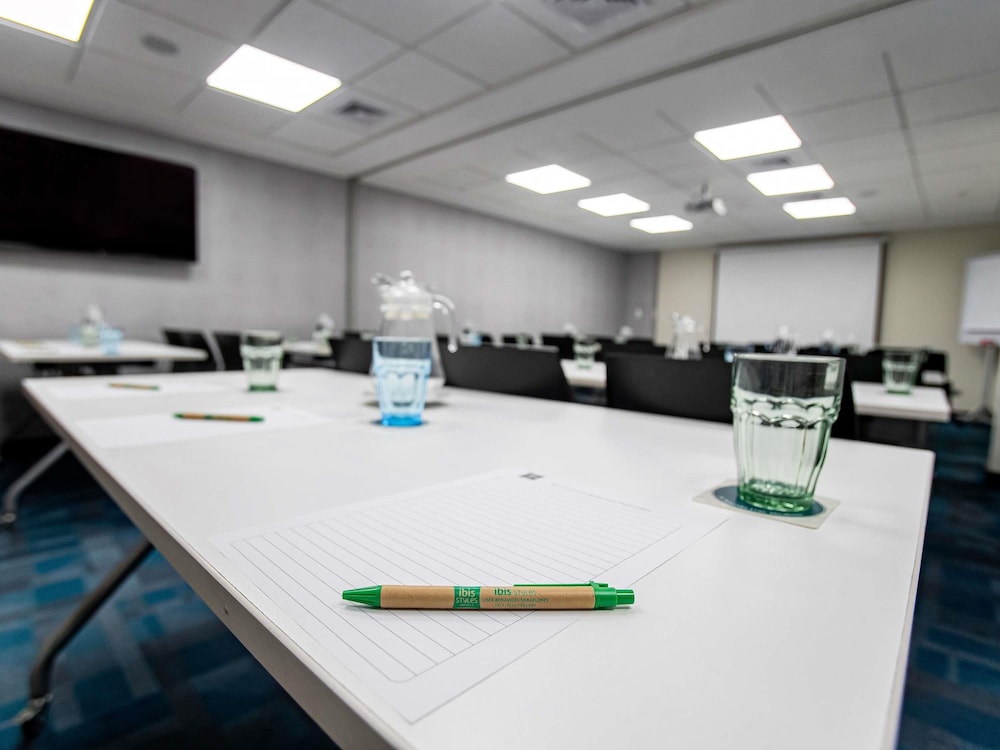 Ibis Styles Lima Benavides Miraflores 40/48