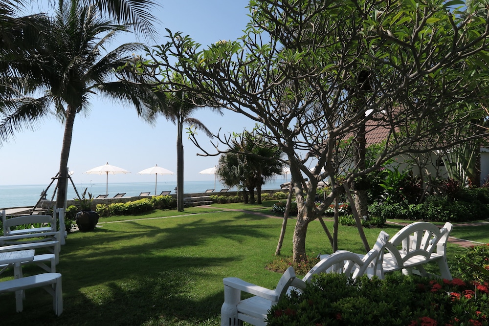 Chomtalay Resort At Had Chaosamran Beach 23/34