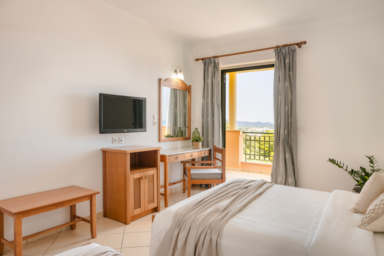 FAMILY 1 BEDROOM SUPERIOR SEA VIEW