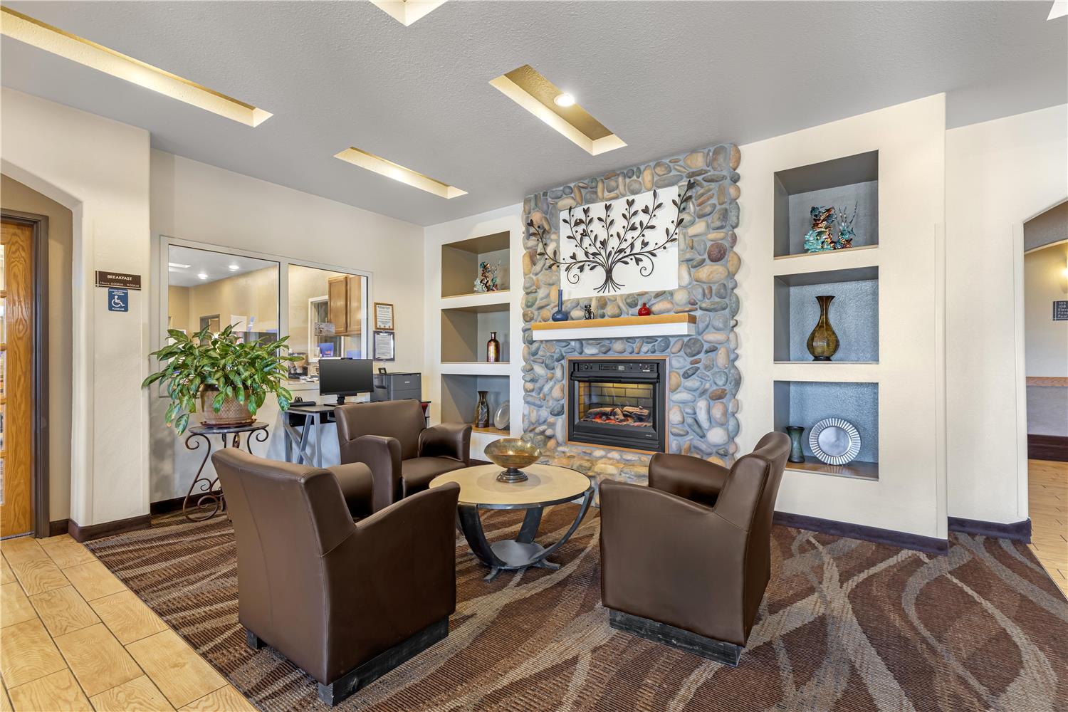 Best Western Firestone Inn & Suites 20/34