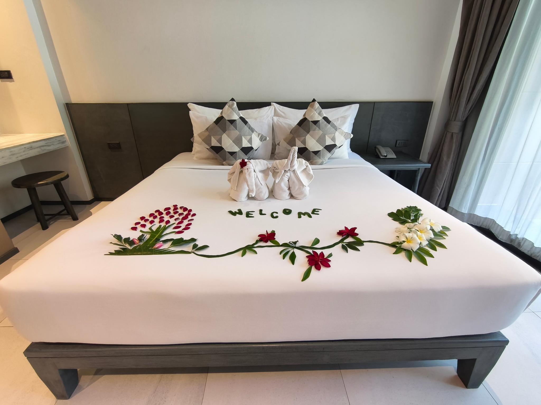 Connecting, Standard, King and Twin Beds
