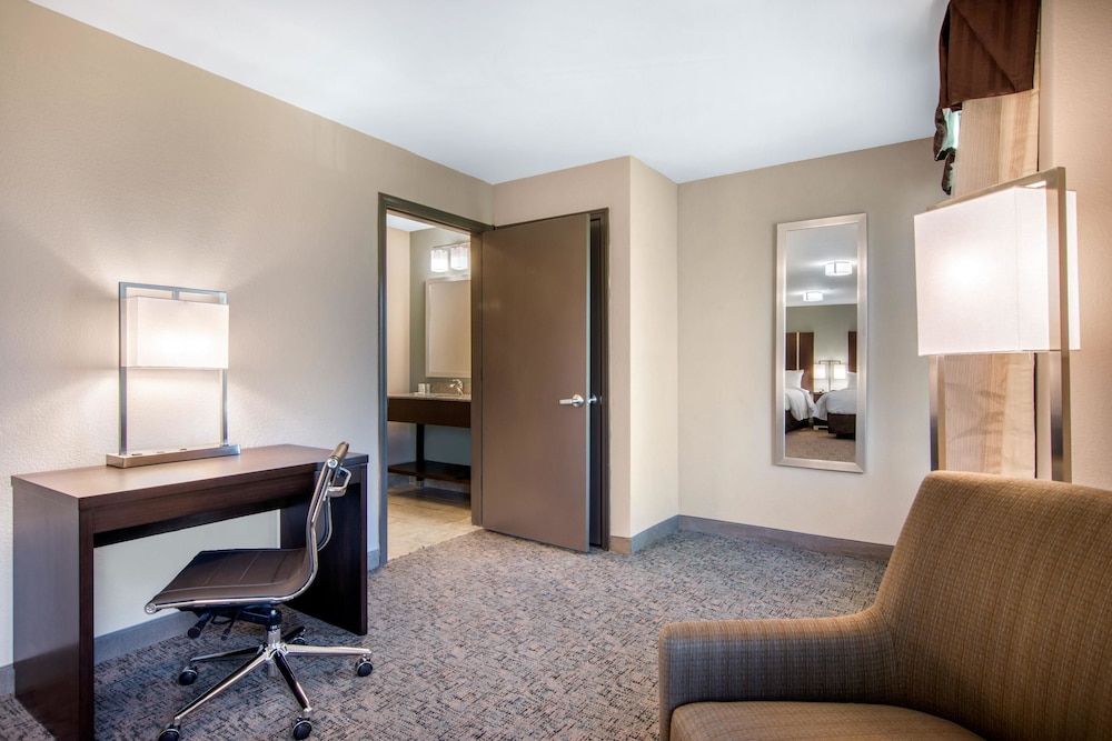 Clarion Inn & Suites Atlanta Downtown 33/37