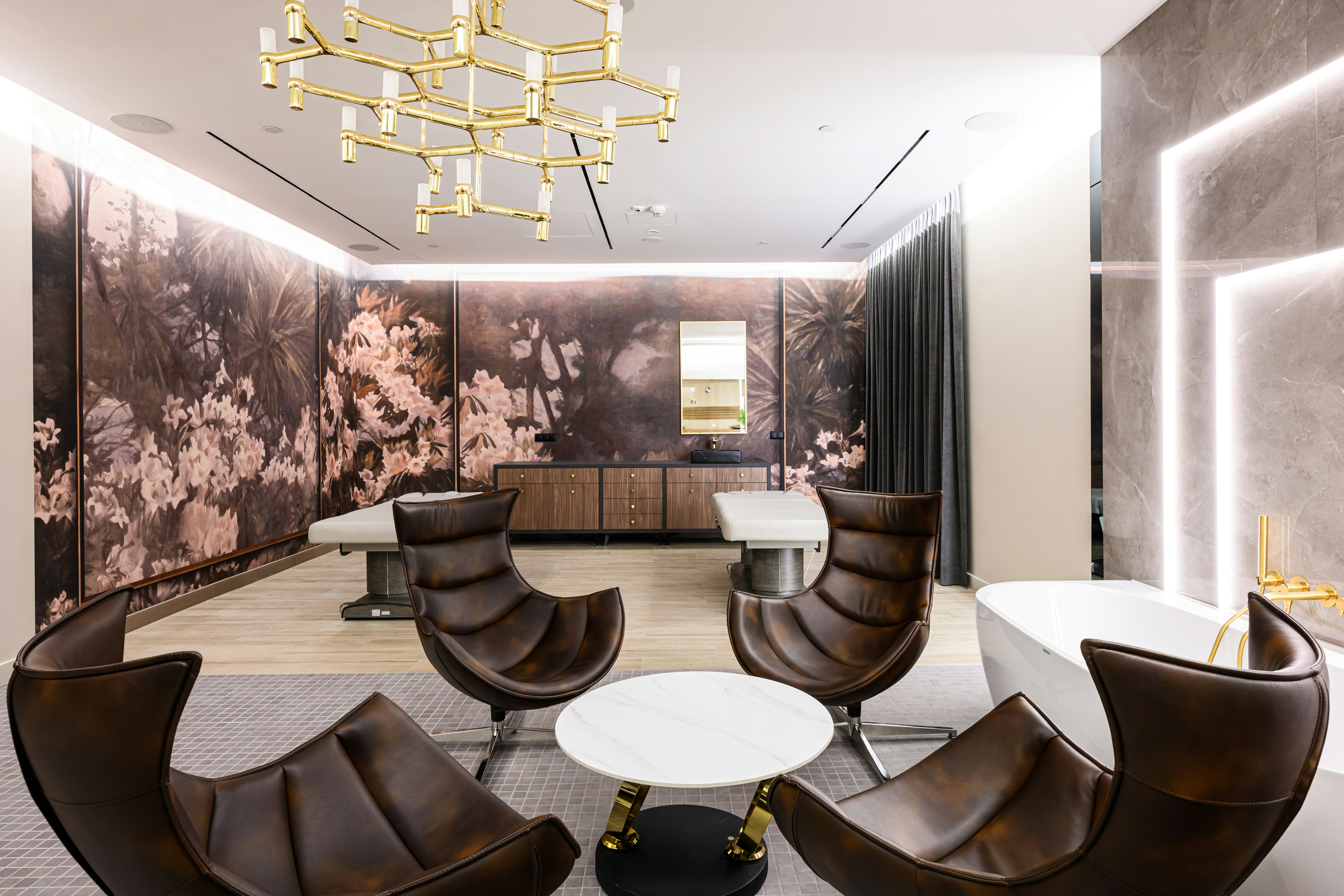 DoubleTree by Hilton Krakow Hotel & Convention Center 24/50