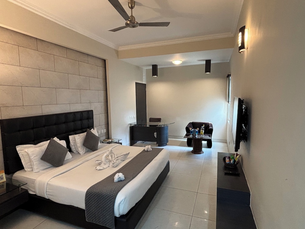 HOTEL RESIDENCY 8/47